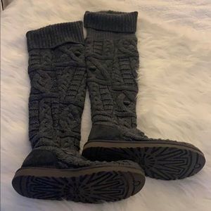 Over the knee Twisted cable UGG boot
